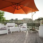 Guest house For