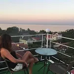 Guest house For